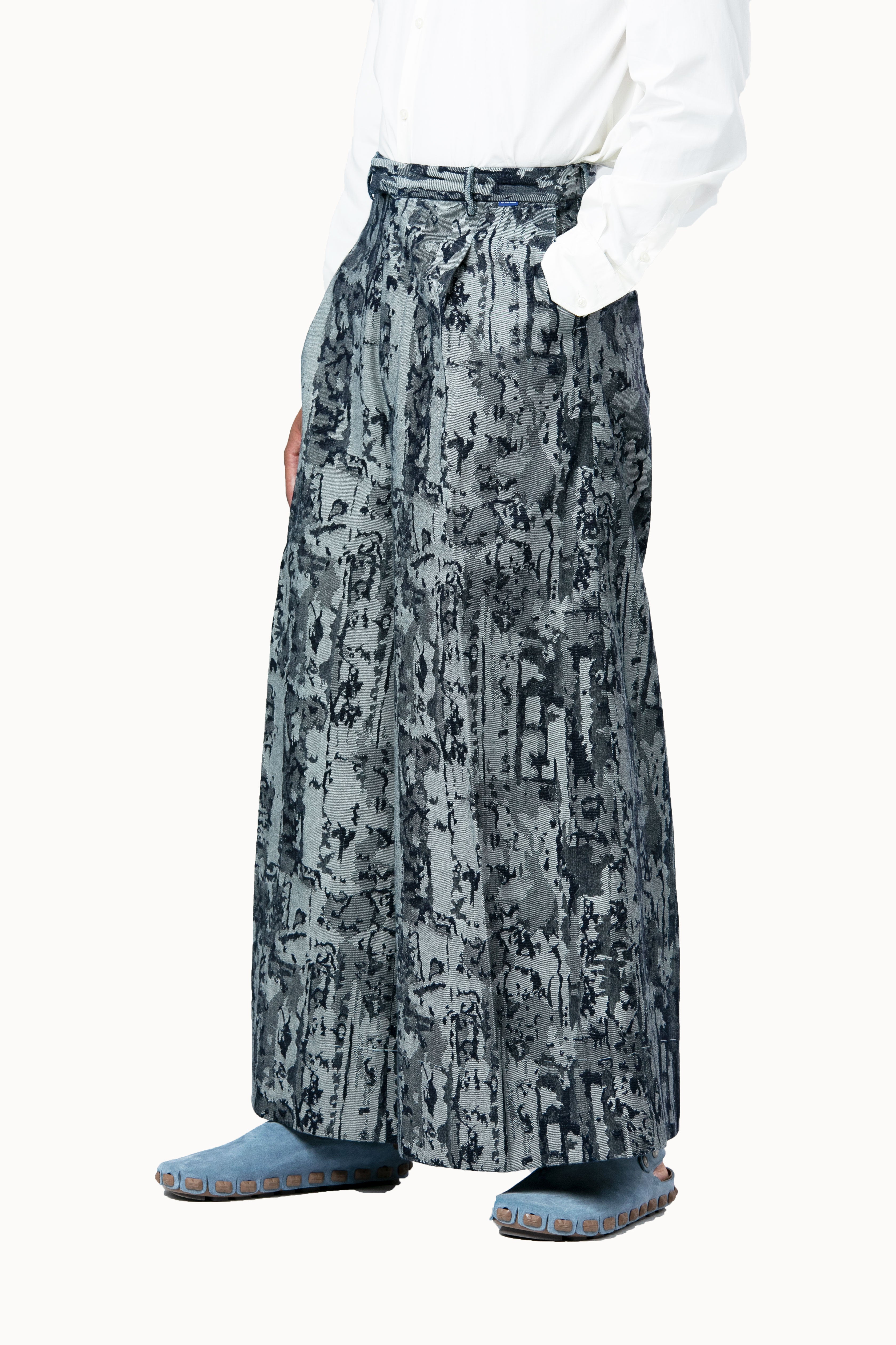 Victor-Hart luxury High Wiast jacquard Palazzo pants  with architectural tailoring